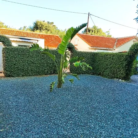 Mazet 1pers - De La Nartelle - Maxime- Piscine Partage- Parking Vakantiehuis Sainte-Maxime