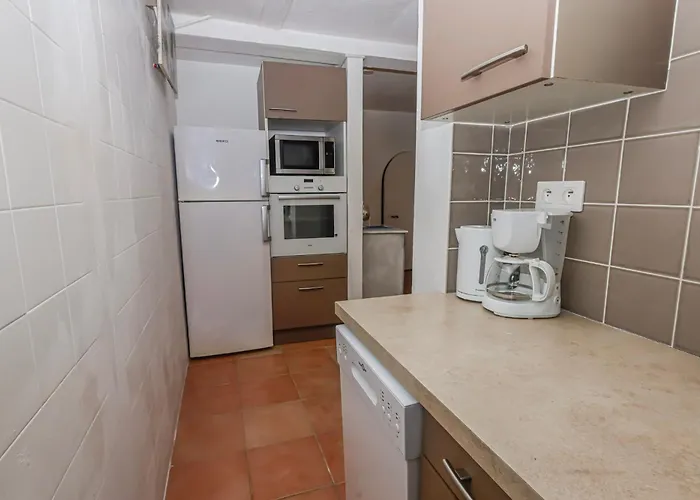 Mazet 1pers - De La Nartelle - Maxime- Piscine Partage- Parking